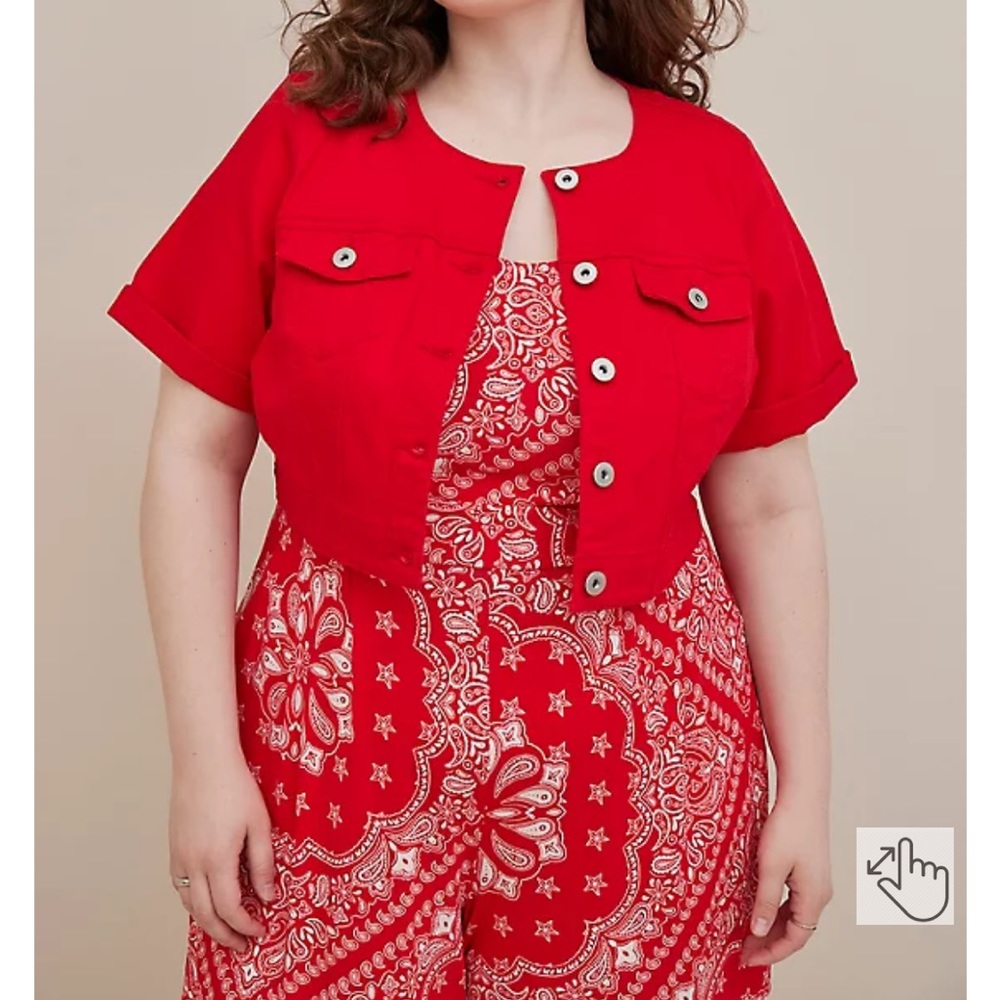 Collarless red denim jacket short